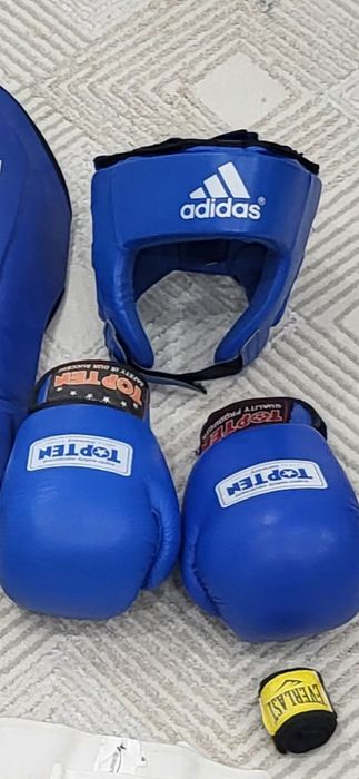 Шлем,перчатка сатылады