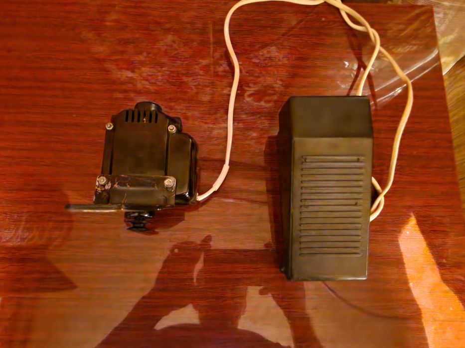 Швейная машинка "Чайка"