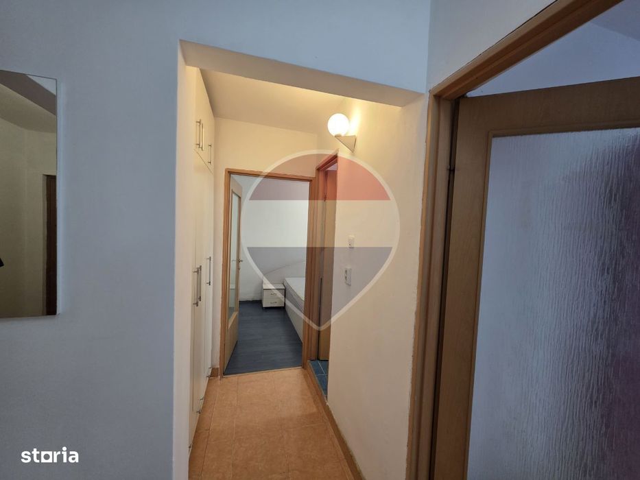 Apartament 4 camere decomandat etaj 2 centrala în zona Confectii