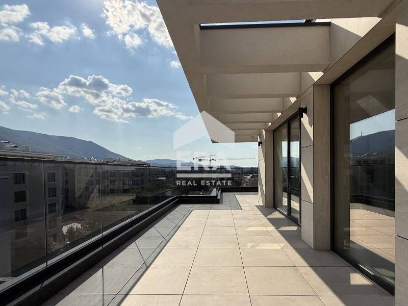 Пентхаус с невероятна гледка към планина Витоша в кв. Кръстова вада