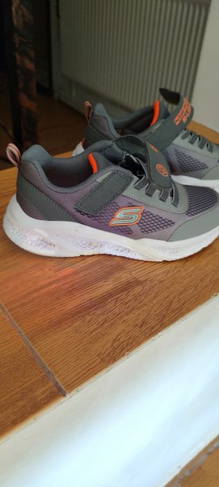 Skechers mărimea 30