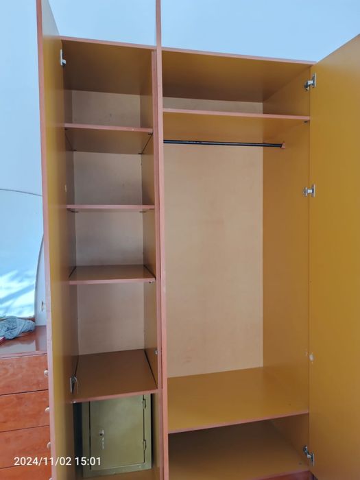 Срочно продам спальный мебель