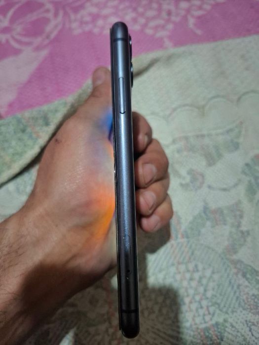 Iphone 11 karopka bilan