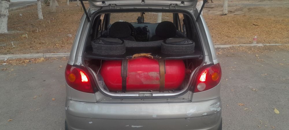 Mator qilingan.4 ta balon yangi.  Pulti bor 4 ta eshik shumka qilingan