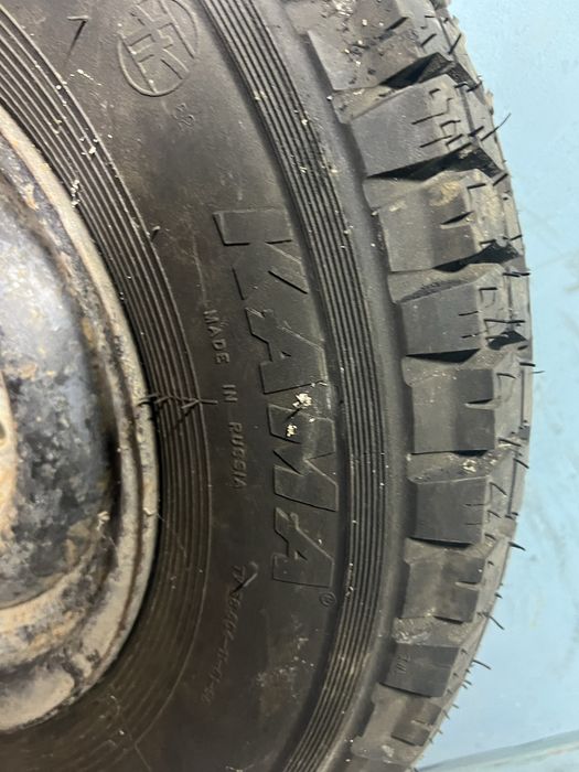 Пакрышка с диском от уазика