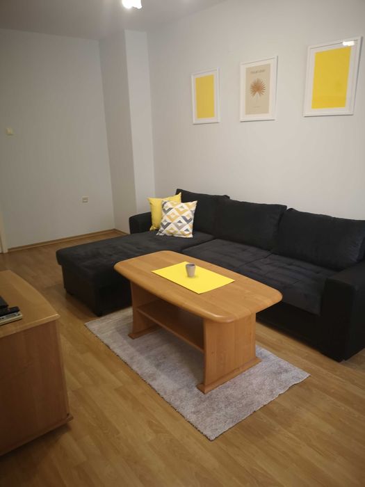 Дава се под наем Двустаен апартамент в Пловдив, Кършияка - 70 кв.м за 392.7 € - Снимка #2