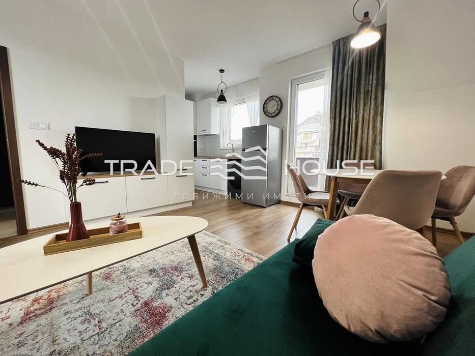 Дава се под наем Двустаен апартамент в Пловдив, Младежки Хълм - 60 кв.м за 600 € - Снимка #1