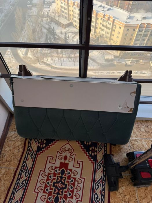 Отдам даром диван