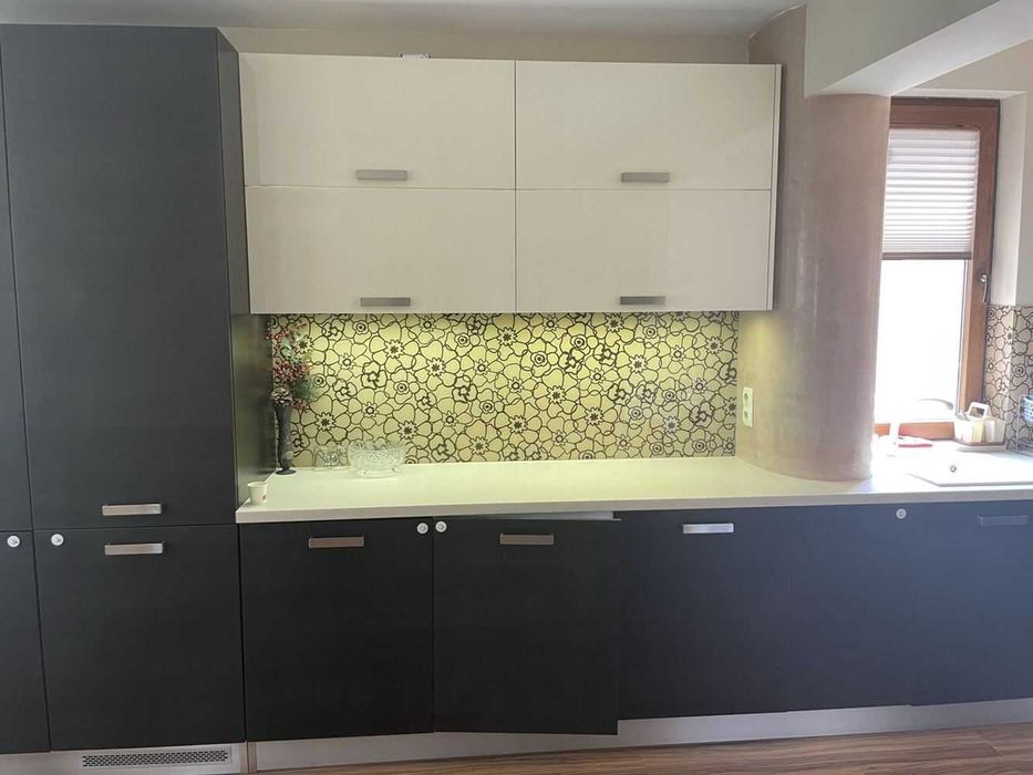 Дава се под наем Тристаен апартамент в Пловдив, Въстанически - 100 кв.м за 612 € - Снимка #4