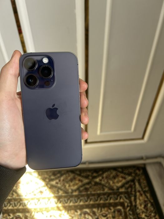 iPhone 14 pro ……………………………………………………………………………………………………………………………………………..)