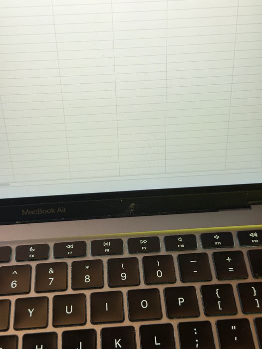 Продам Macbook Air M1