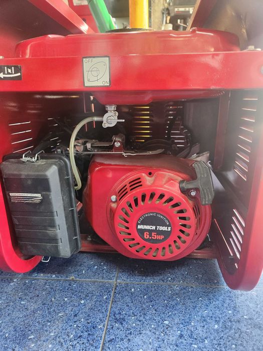 Бензинов Генератор 6.5hp