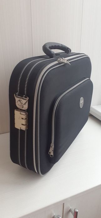 Деловая сумка (чемодан)