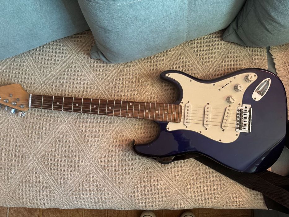 Електрическа китара Stagg