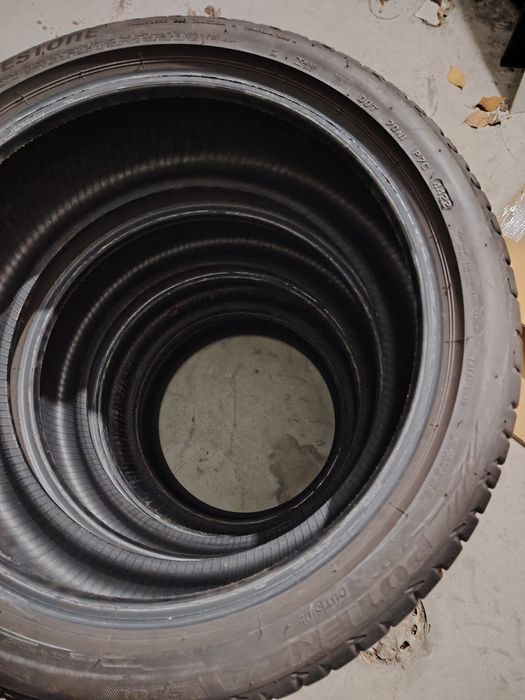 Anvelope vara Bridgestone 235 40 19 an 2023