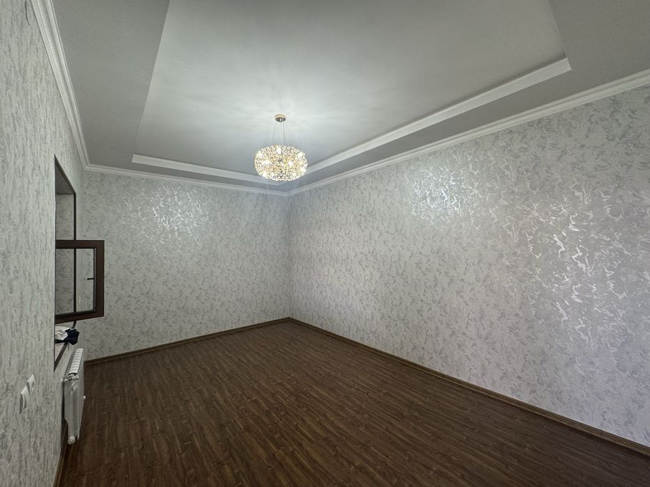 Yangi uchaska sotiladi pishkan gishdan qurilgan