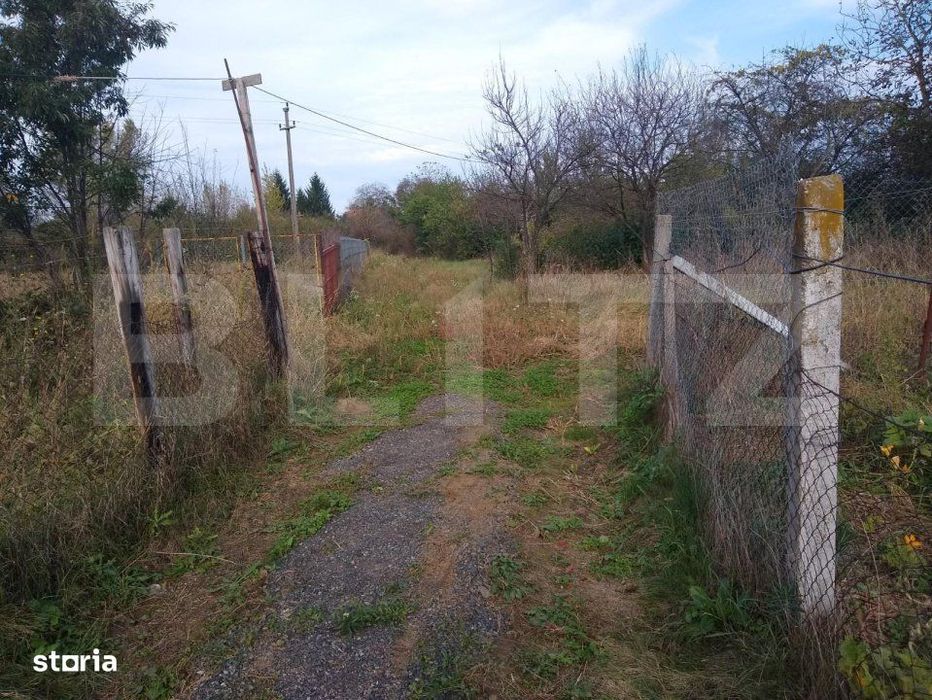 Teren intravilan de vanzare, 1400 mp, zona Bercu Rosu