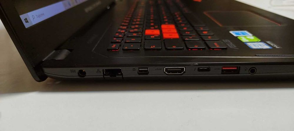 Геймърски Лаптоп ASUS ROG Strix GL702VM-17инча