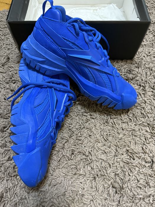 Reebook cardi b маратонки в супер уникален цвят