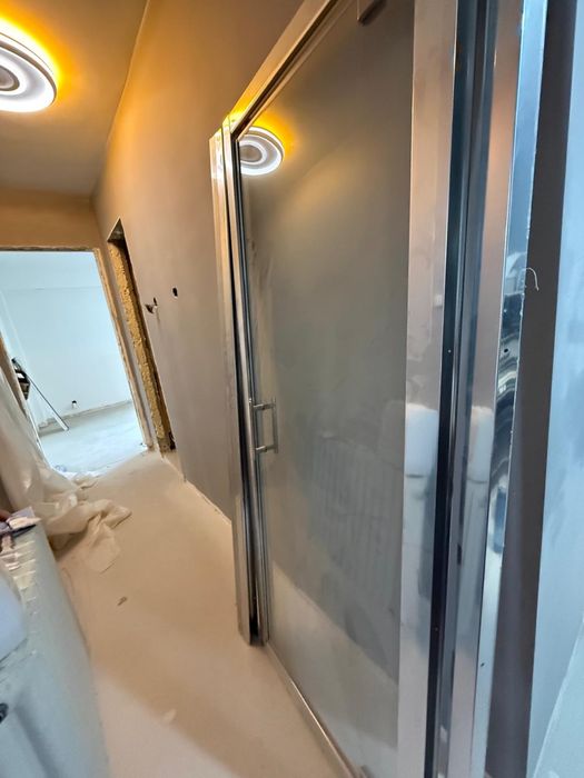 Ușă cabină de duș din sticlă – stare foarte bună