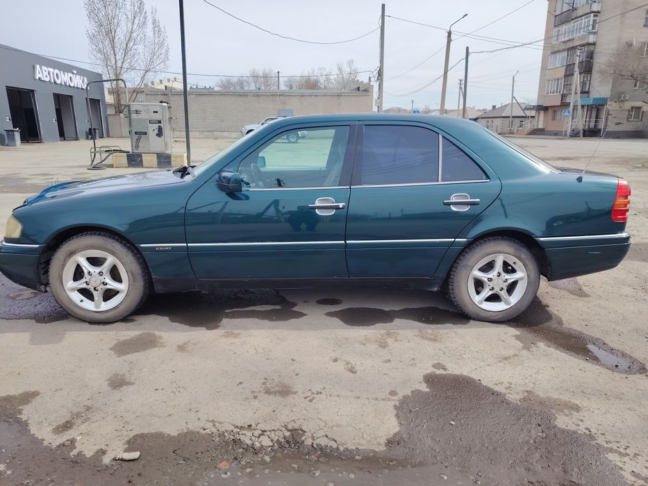 Продам мерседес с180 w202 кузове