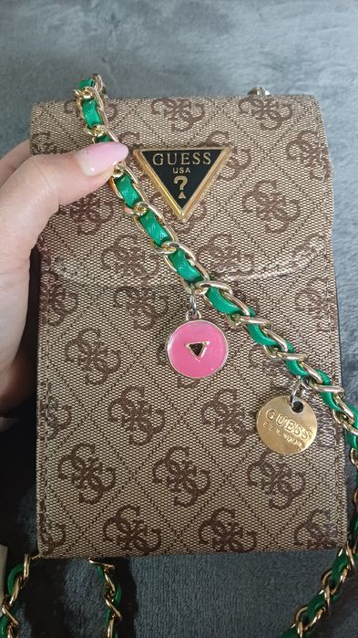 Чантичка Guess..