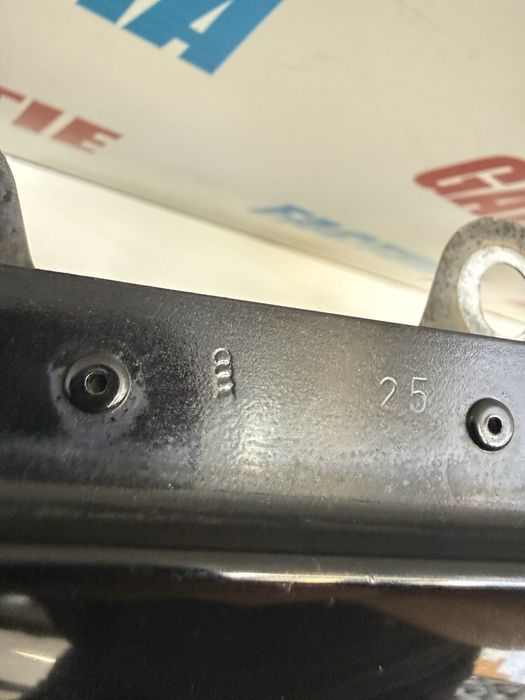 Aripa fata stanga dreapta Audi A4 B8 negru neagra LZ9Y Originale