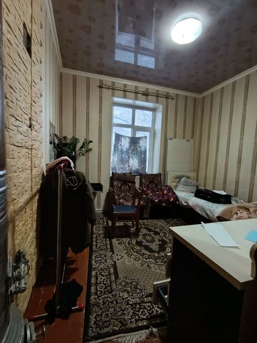 Продаёца квартира Чирчик Навой Ширин кафе