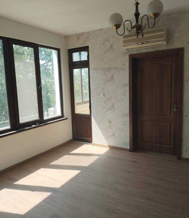 Продава се Тристаен апартамент в Стара Загора, Център - 86 кв.м за 825 €/кв.м - Снимка #4