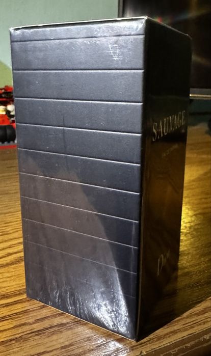 Dior Sauvage Eau de Parfum 100ml - NOU/ SIGILAT (Original)