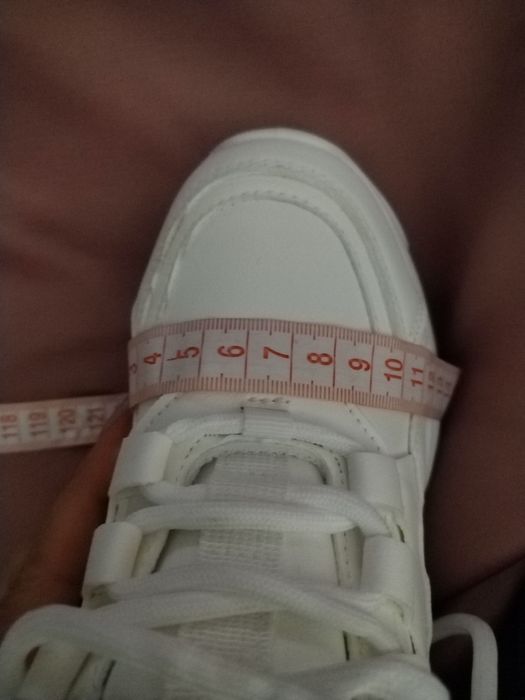 Маратонки, снежно бели, с платформа