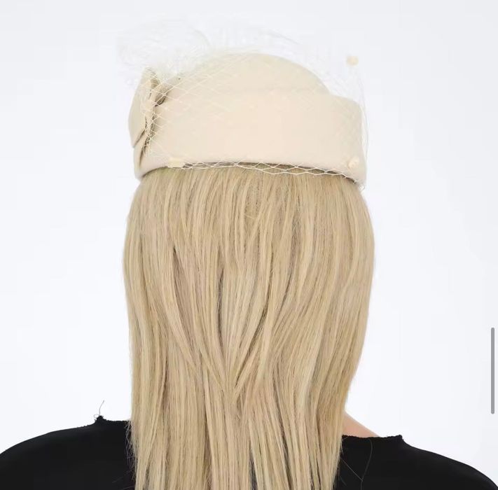 Toca neagra, crem, maro - inaltime 9 cm