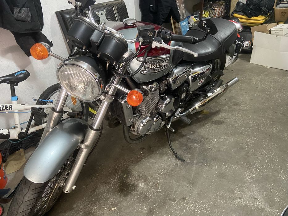 Triumph Thunderbird 900 /21000 km