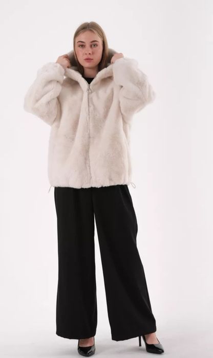 Продам новую шубку эконорка