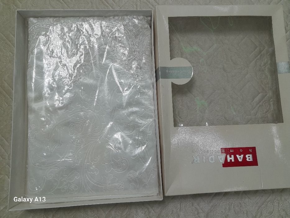 Dasturxonlar sotiladi yangi