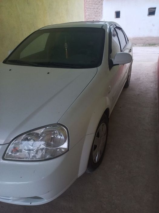 Lacetti 1.8 aftamat luki bor yili 2009.prabeg 240min9.000 $.