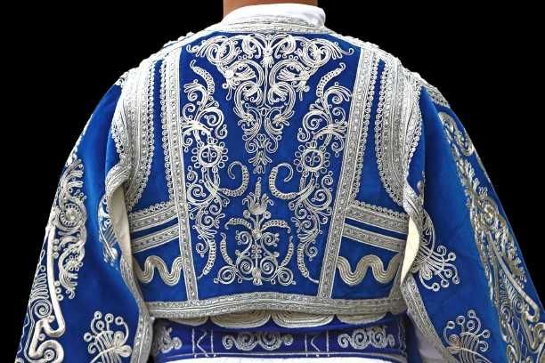 Мъжки традиционен костюм (носия) мода Амалия