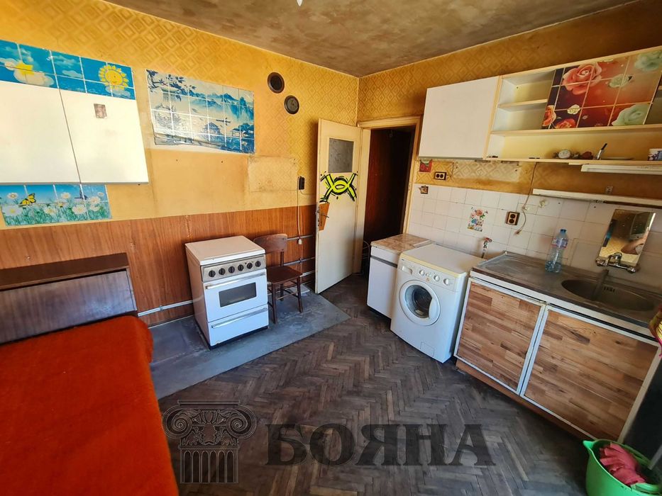 Продава се Двустаен апартамент в Русе, Център - 61 кв.м за 1345 €/кв.м - Снимка #2