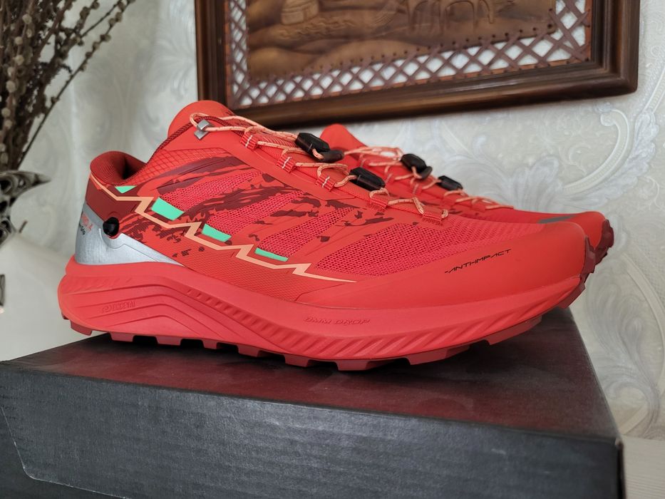Продам  оригинальные кросовки Kailas.
