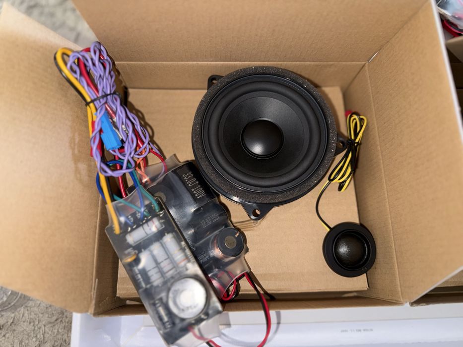 Set boxe față + tweetere + filtre BMW seria F