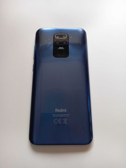 Xiaomi Redmi Note 9 (4гб/64гб) + чехол.