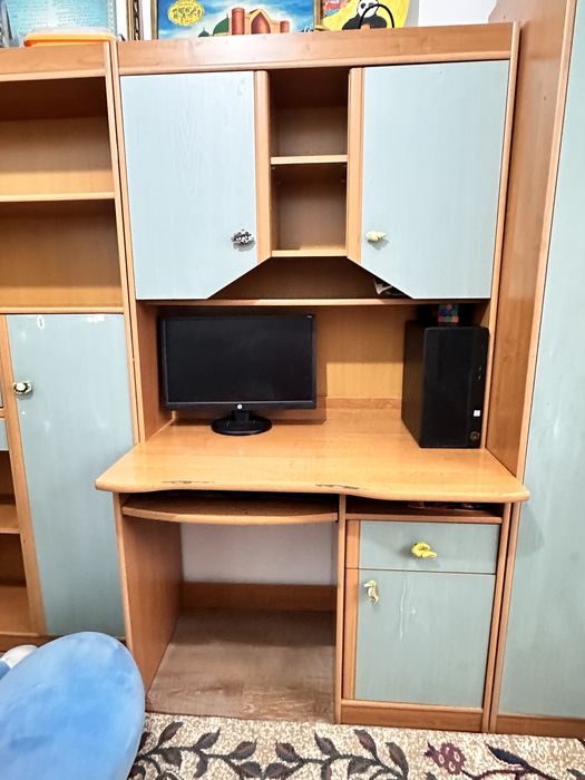 Мебель в детскую  комнату