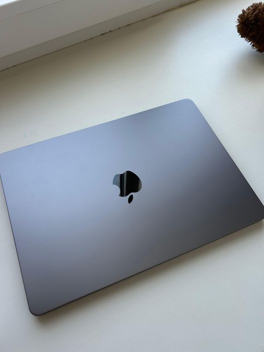 Продам MacBook air 2024 m3 256gb