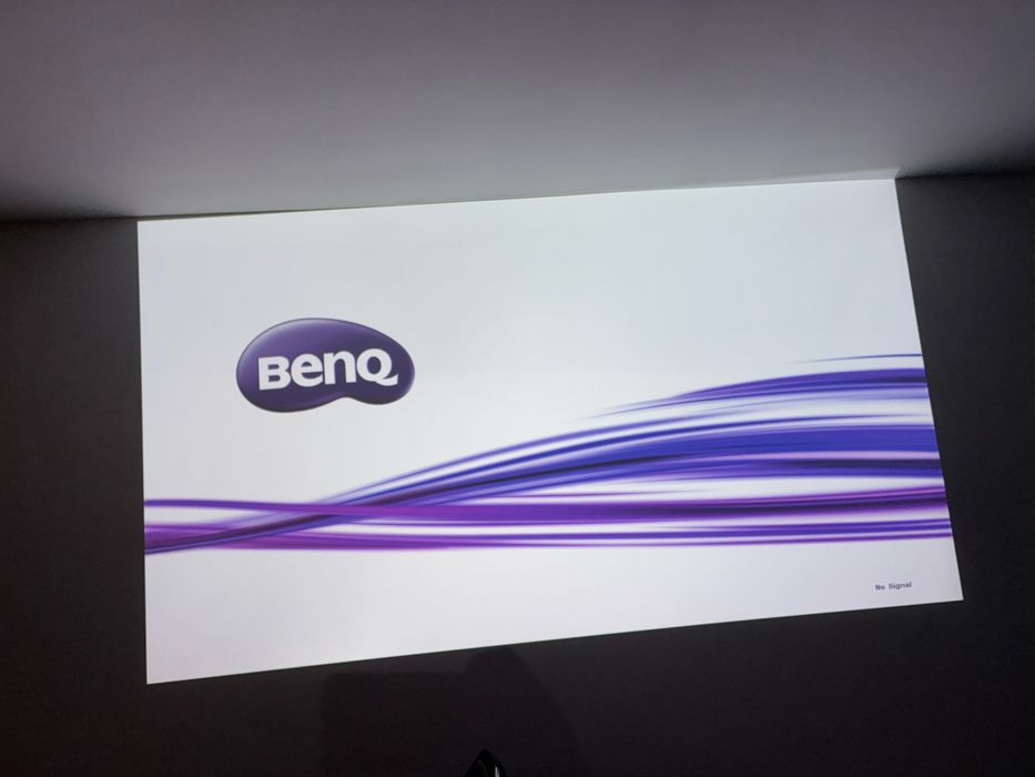 Proiector folosit rar