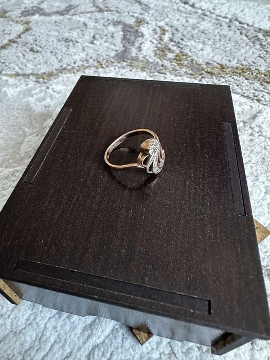 Продам золотое кольцо