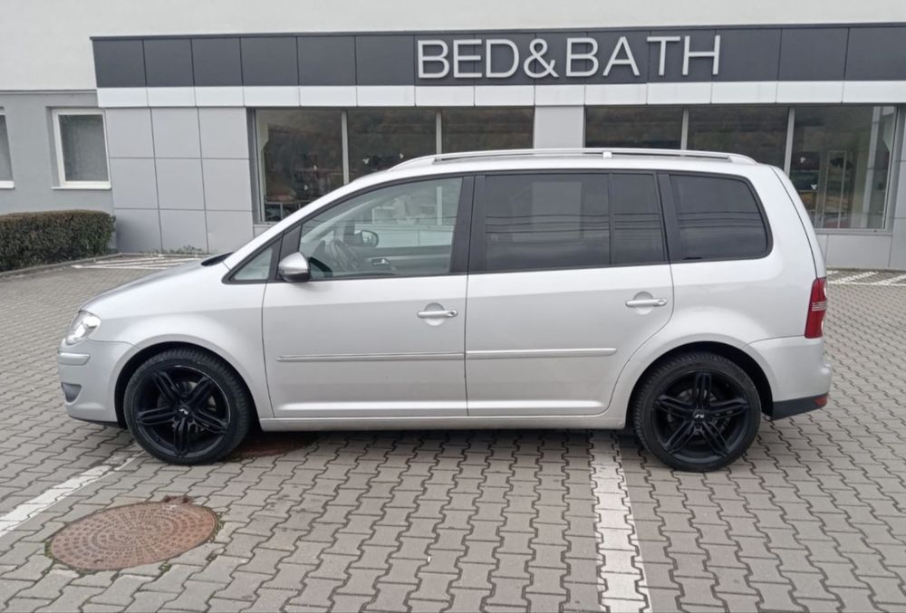 VOLKSWAGEN Touran 2009 — imagine 4
