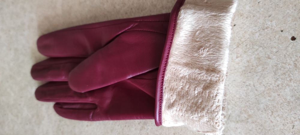 Продам перчатки женские