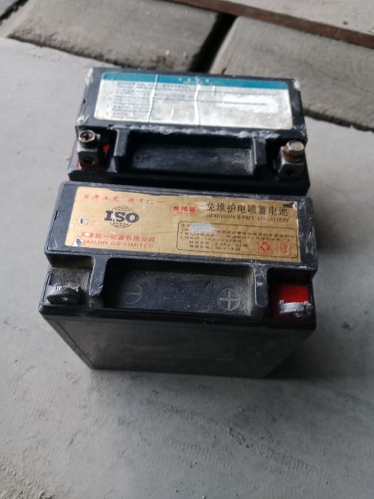 Продам аккумуляторы 12 в.