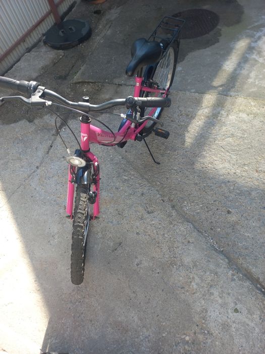 Bicicleta 24" pentru fete