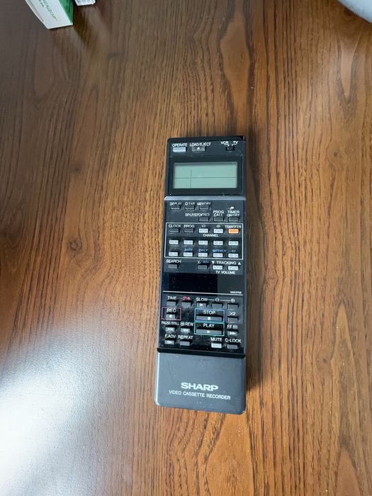 Продаю видеодвойку, телевизор и видеомагнитофон SHARP